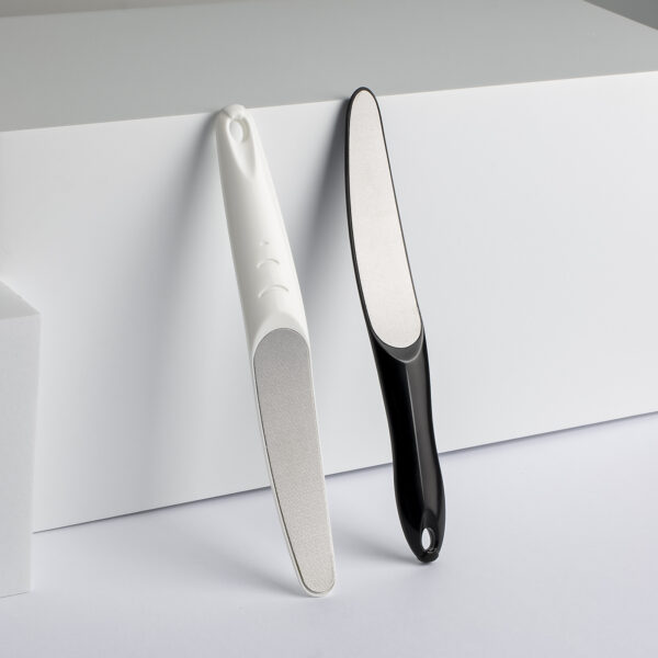 Step into Smoothness: Discover the Ultimate Foot File for Silky - Soft Feet!