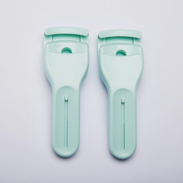 Chic Dual - Color Eyelash Curler: Effortlessly Curl for Stunning Eyes - Image 5