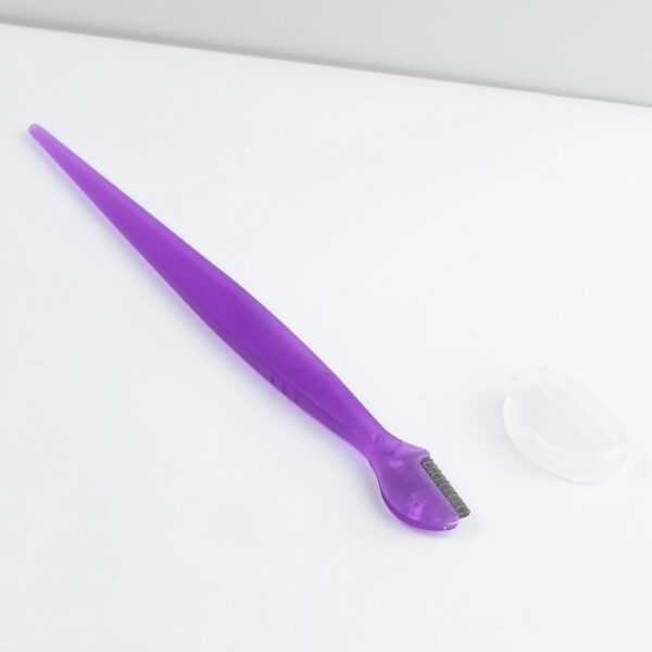 4-Colour Eyebrow Razors with Protective Covers – Precise Shaping & Vibrant Style - Image 3