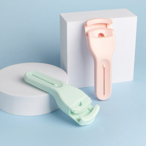 Chic Dual - Color Eyelash Curler: Effortlessly Curl for Stunning Eyes
