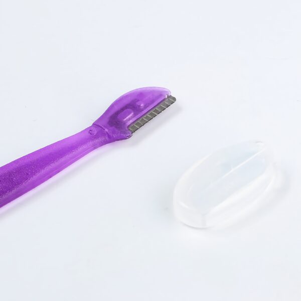 4-Colour Eyebrow Razors with Protective Covers – Precise Shaping & Vibrant Style - Image 7