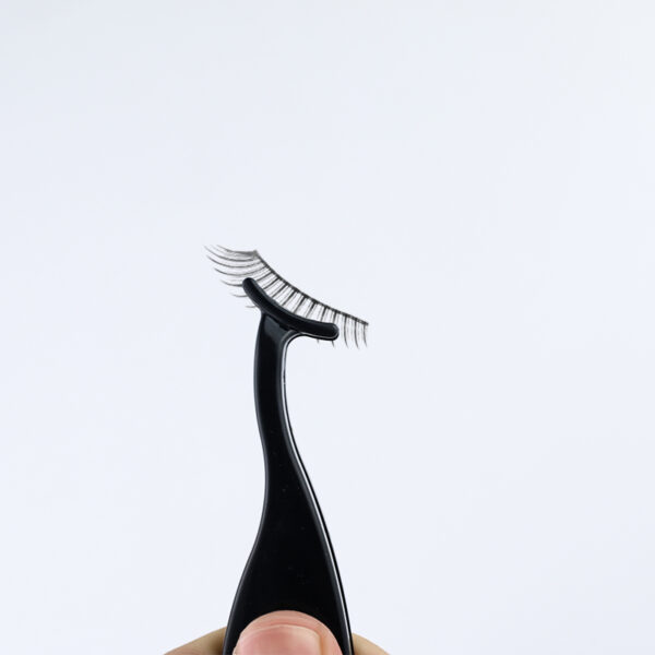 Effortless Beauty: Stylish False Eyelash Applicator for Perfect Lash Application - Image 6